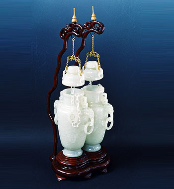 白玉《內(nèi)鏈雙瓶》